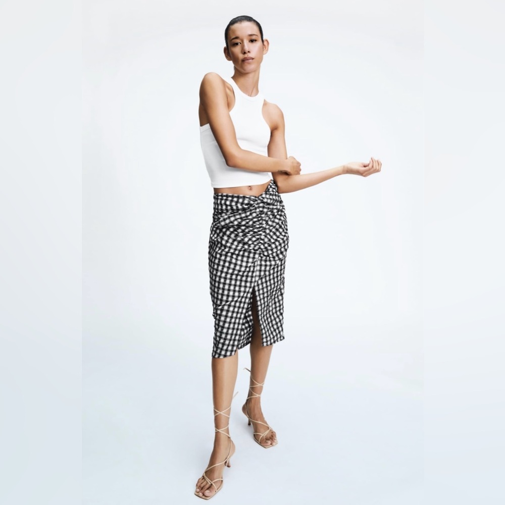 Zara- PLAID MIDI SKIRT M| BLACK / WHITE
REF. 1971/057